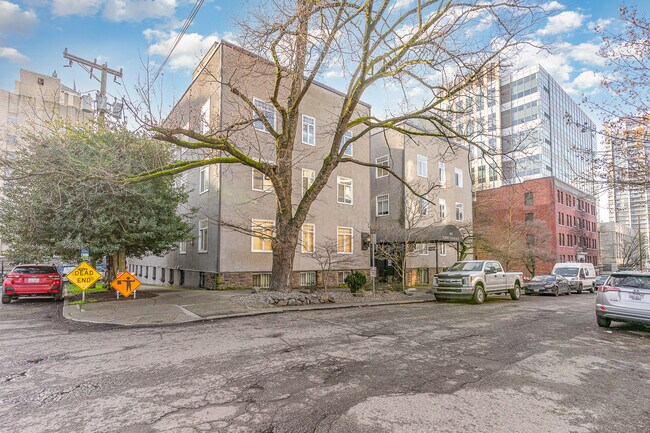 Building Photo - 403 Terry Ave