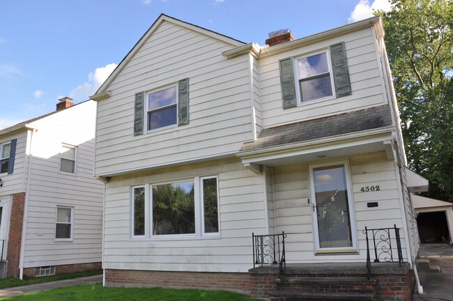 Building Photo - 4302 Silsby Rd