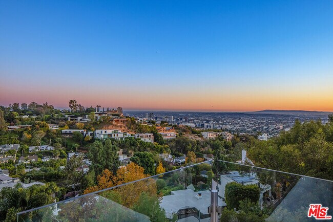 Foto del edificio - 9318 Warbler Way