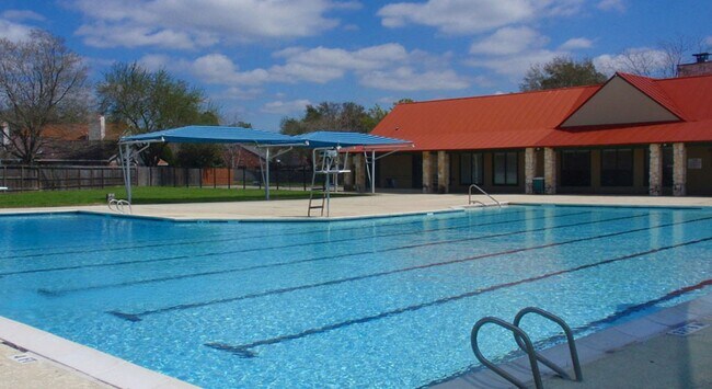 Foto del edificio - 10607 Horseshoe Bend Dr