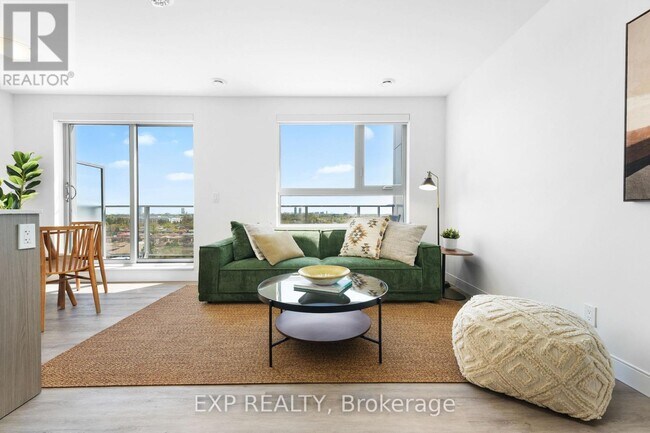 Building Photo - 100-100 Manett Crescent