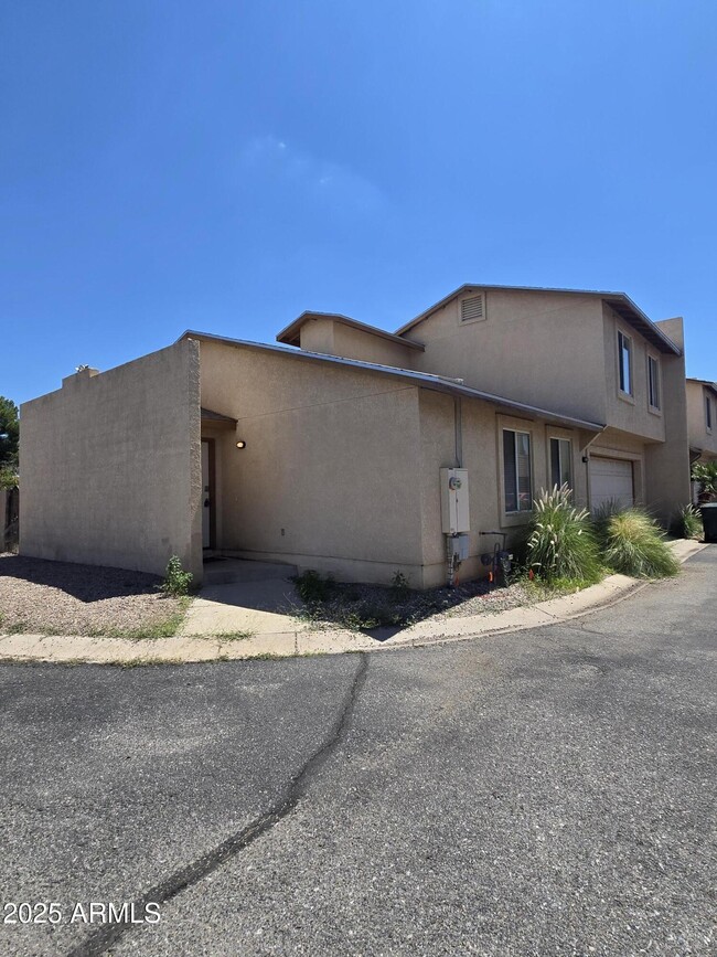 Building Photo - 1377 Leon Way