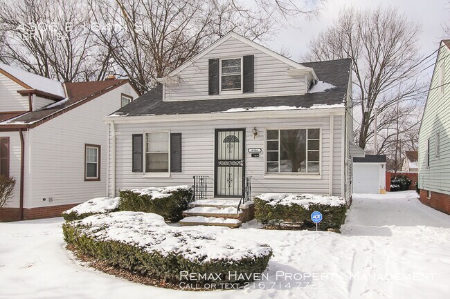 Building Photo - 4306 E 164th St