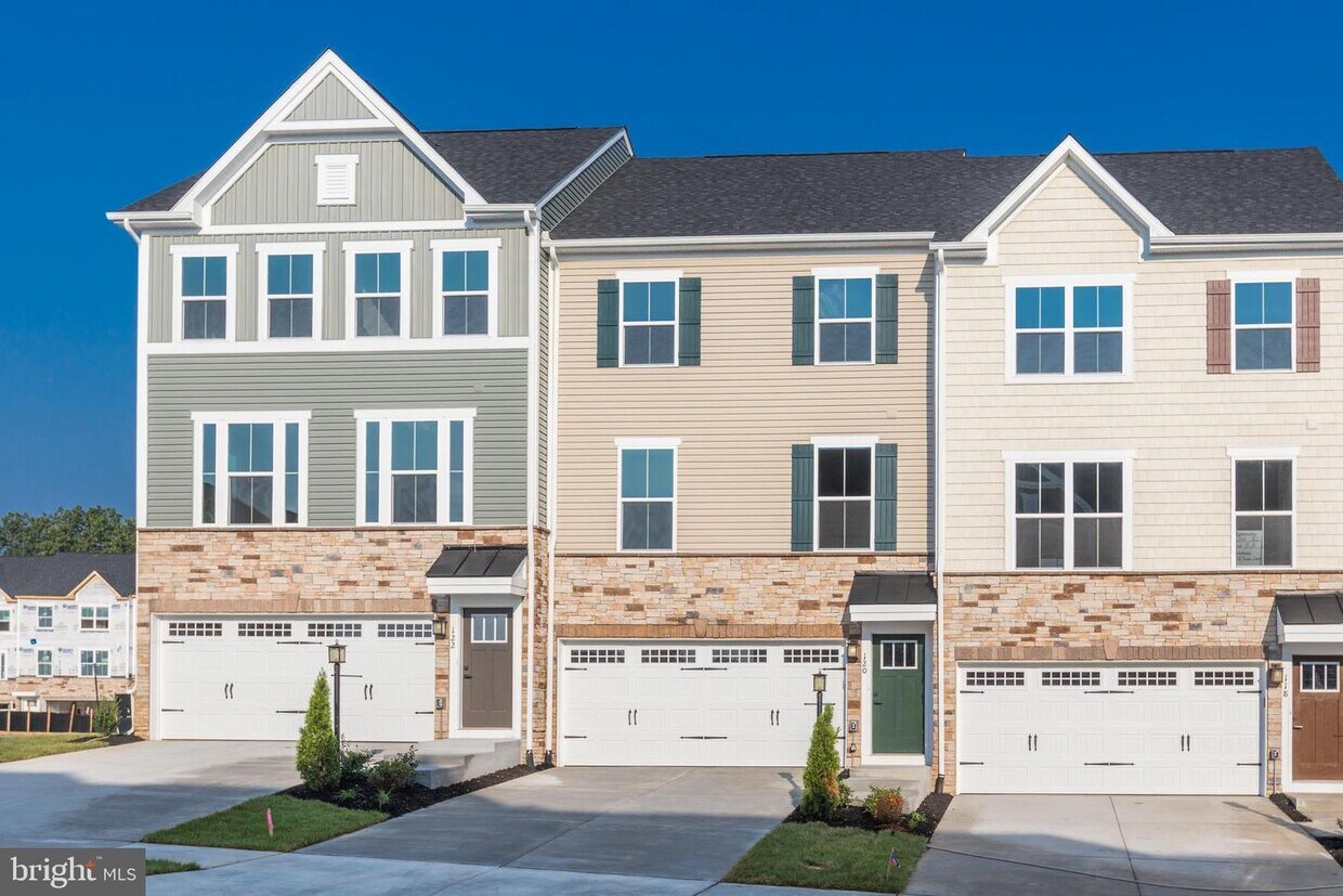 120 Twinleaf Way, White Post, VA 22663 Townhome Rentals in White Post