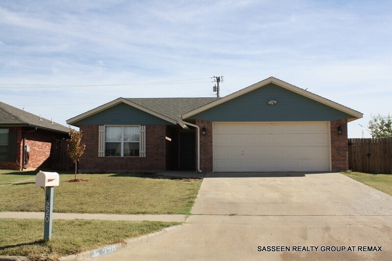 220 SE Heather Ln, Lawton, OK 73501 House for Rent in Lawton, OK