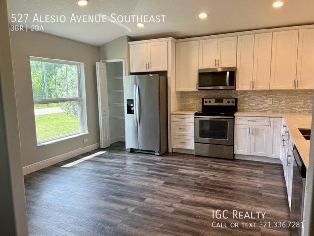 Building Photo - Fully upgraded home, ready for new tenants!