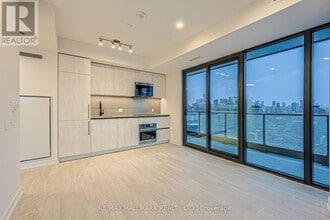 Building Photo - 35 Parliament St