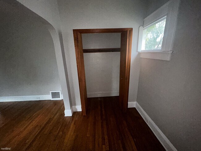 Foto del edificio - 2 br, 1 bath Duplex - 390 East 162nd Stree...