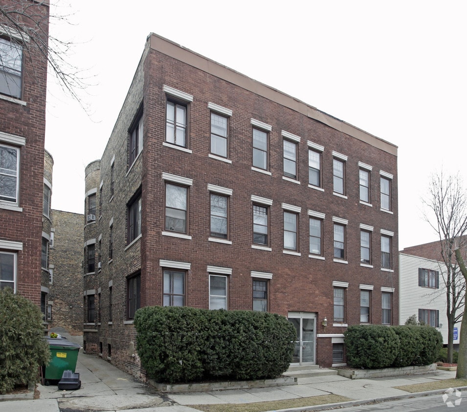 Building Photo - 2534 N Farwell Ave