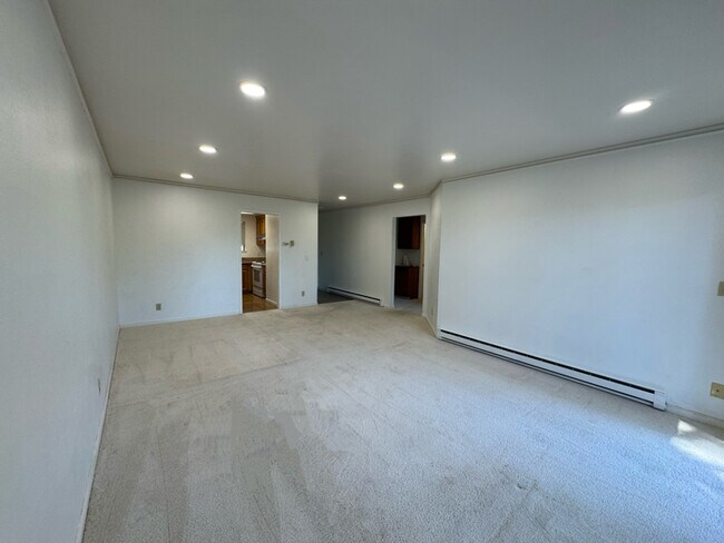Foto del edificio - 1038 N Abbott Ave