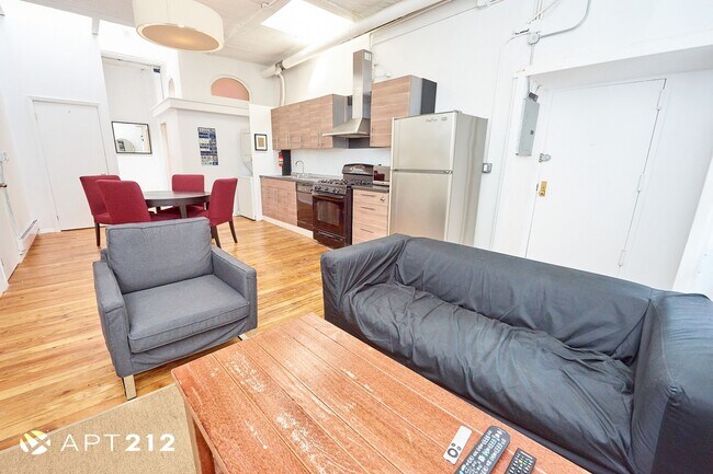 Foto del edificio - 444 Broome St