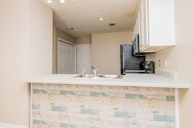 Foto del edificio - 321 Grand Ave