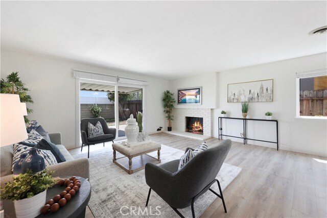 Building Photo - 8192 Deauville Dr