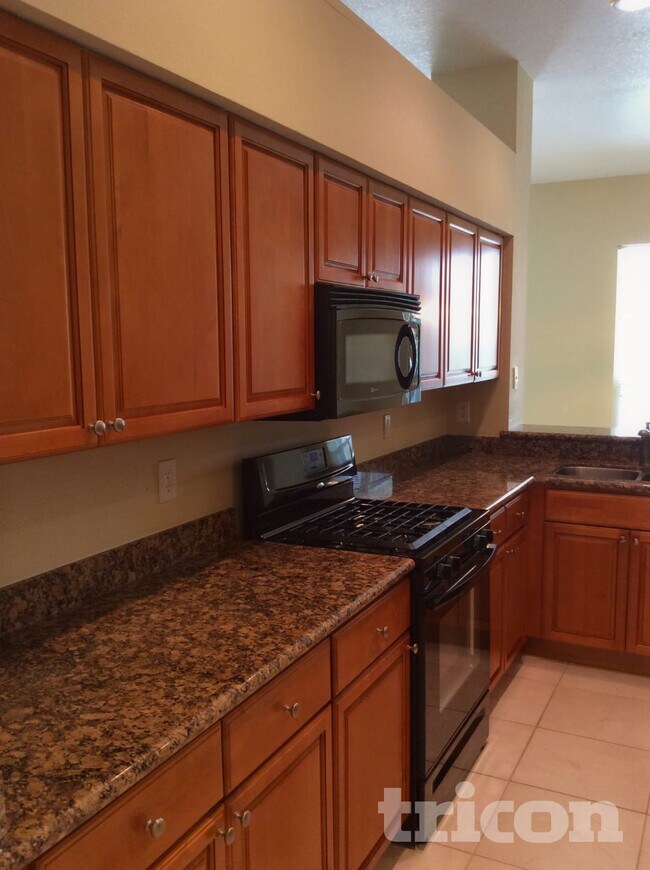 Foto del edificio - 28634 Hanging Moss Loop