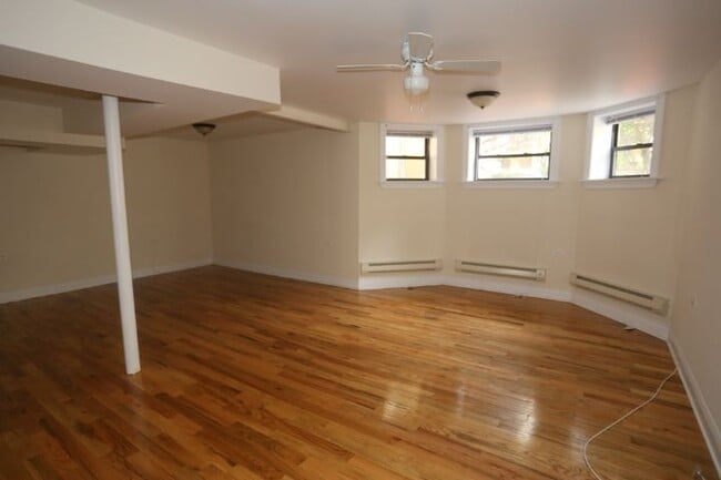 Foto del edificio - 1133 W Oakdale Ave