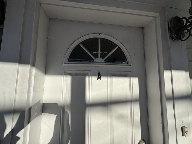 Building Photo - 327 High St