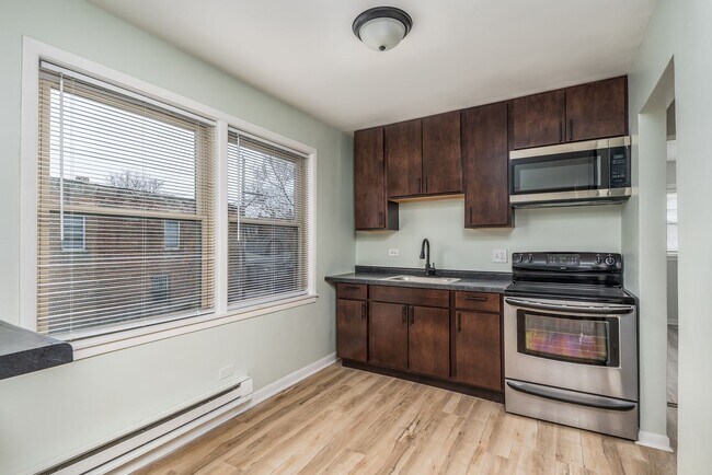 Foto del edificio - 6612 S St Lawrence Ave