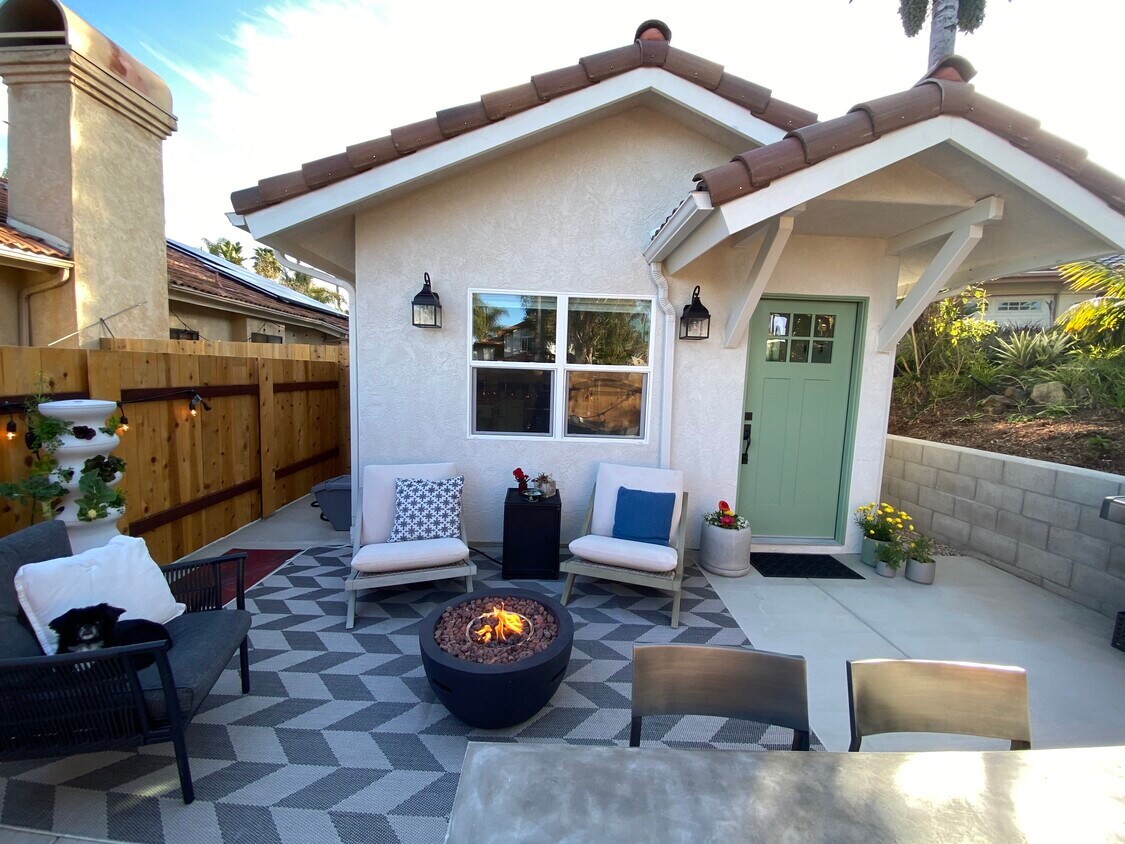 Foto principal - 758 Poinsettia Park N