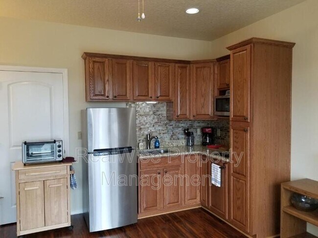 Foto del edificio - 2143 NW Canyon Dr