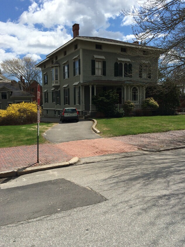 Primary Photo - 113 Vaughan St