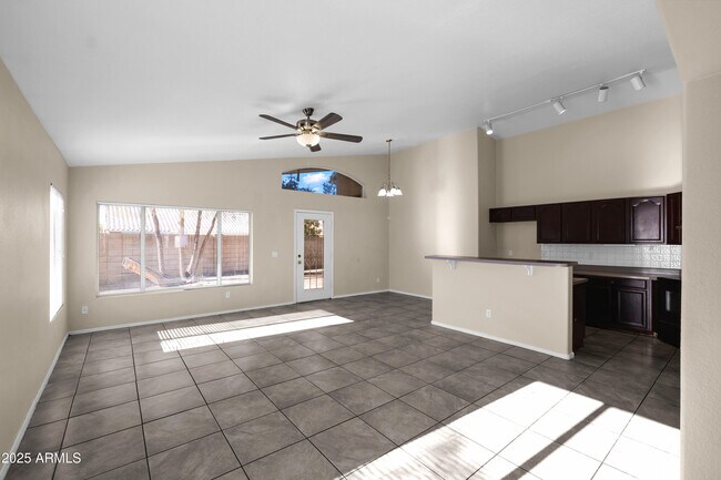 Foto del edificio - 16216 S Pine St