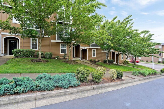 Foto del edificio - 3 bed, 3.5 bath townhouse in McKenzie Ridg...