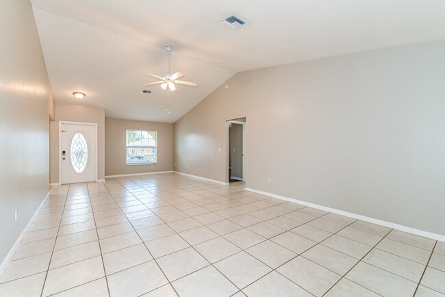Foto del edificio - 401 SE 18th St