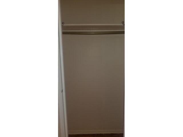 Building Photo - 1460 E 88th St