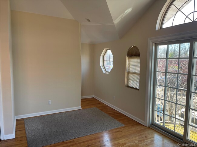 Building Photo - 88-22 70th Rd