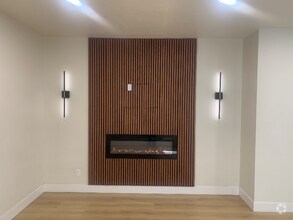 Building Photo - 375 E 800 S