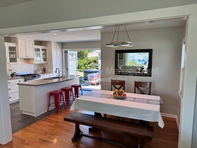 Foto del edificio - 517 Valmore Ave