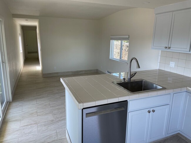 Building Photo - 7981 Moss Landing Rd