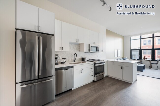 Foto del edificio - 2522 N Milwaukee Ave