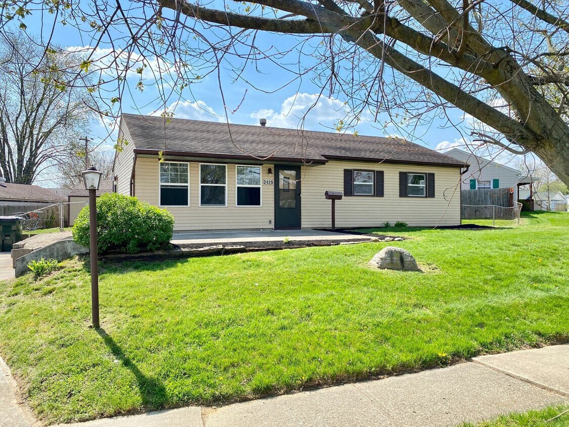 Primary Photo - 2429 Bellfield St