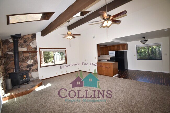 Building Photo - 11071 Cedar Ridge Dr