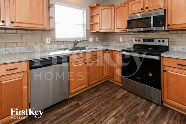 Foto del edificio - 12211 Rochford Ln