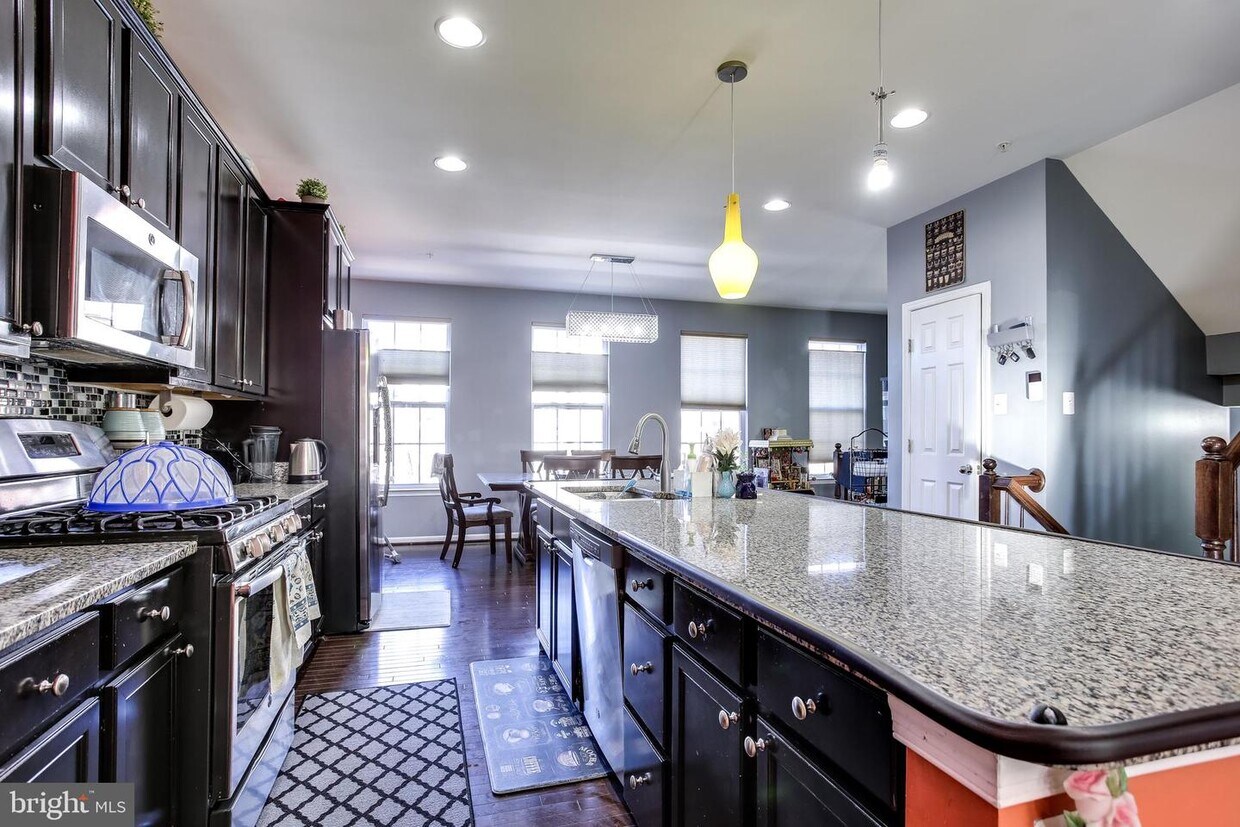 Foto principal - 6802 Flour Mill Ct