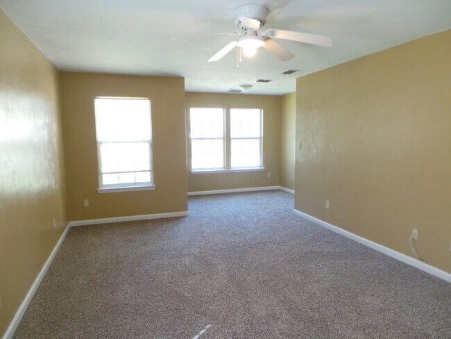 Building Photo - 1417 Callen St