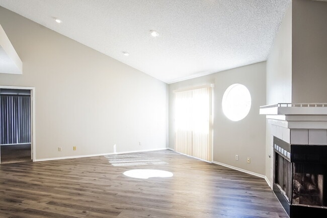 Building Photo - 412 Clifton Heights Dr