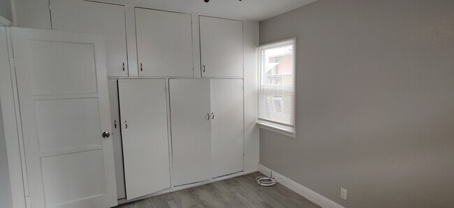 Foto del edificio - 5915 Brayton Ave
