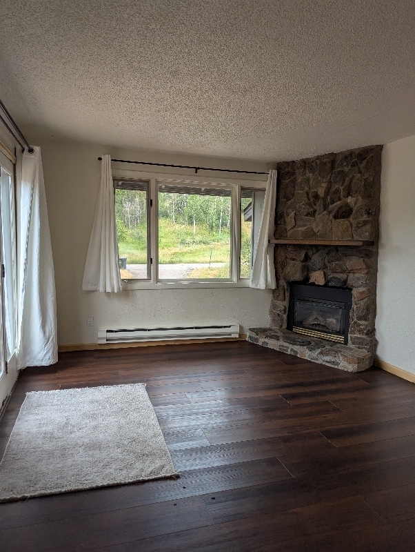 Building Photo - 2562 Cortina Ln