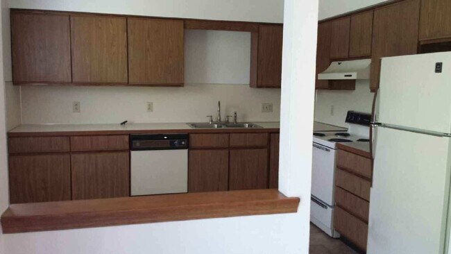 Foto del edificio - 1010-1012 Valley Side Dr.