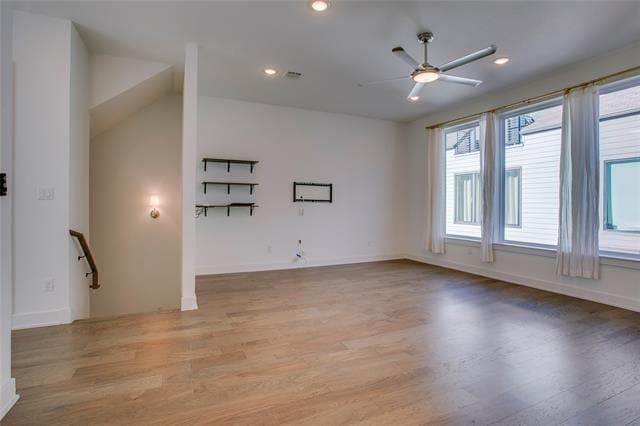 Building Photo - 112 E Oscar Dr