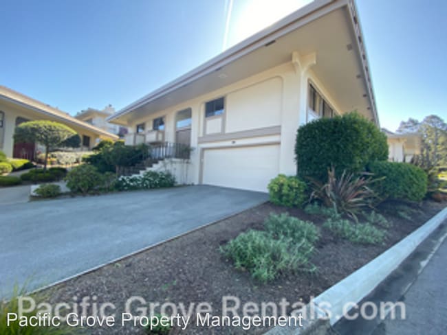 Building Photo - 3 br, 3 bath House - 54 Skyline Crest