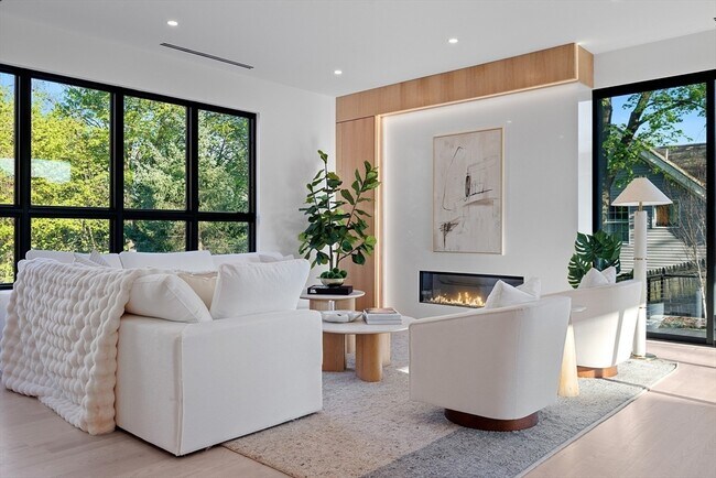 Foto del edificio - 90 Auburndale Ave