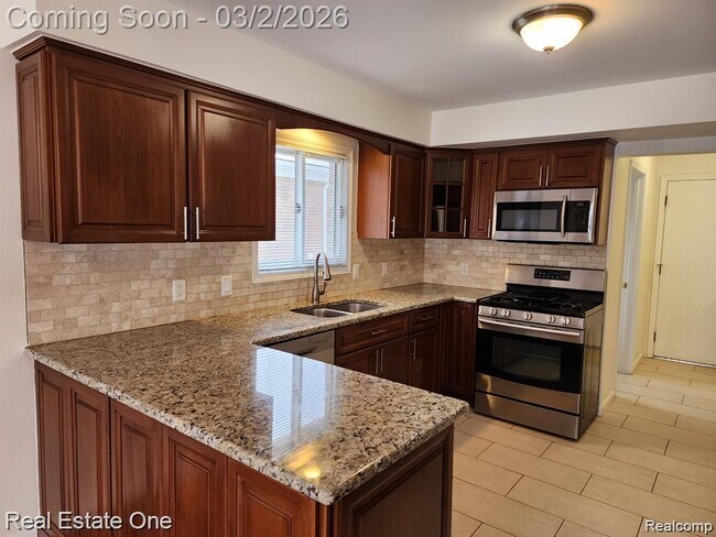 Foto del edificio - 492 Buttercup Dr