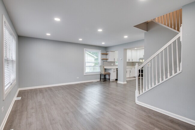 Foto del edificio - 3110 Winchester Ct E