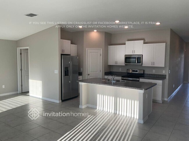 Building Photo - 1589 Blue Rose Dr