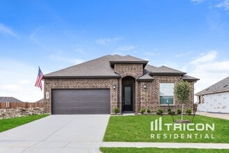 Building Photo - 448 Lone Star Dr