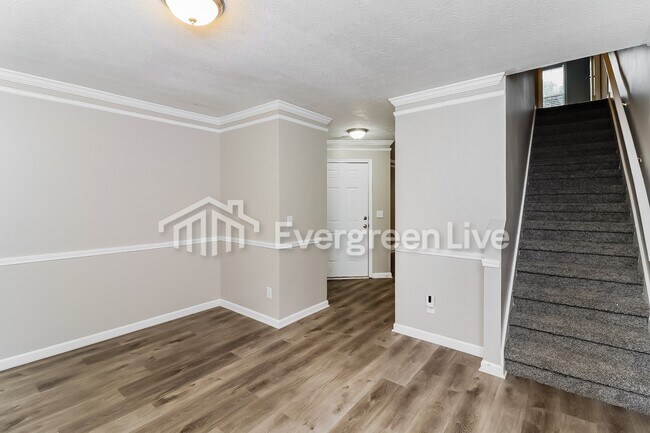 Foto del edificio - 3774 Cress Way Dr